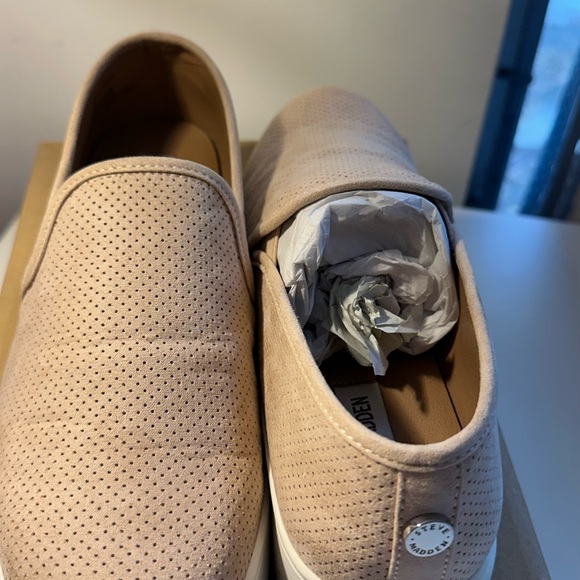 Steve Madden Cream Sneakers Modern Comfort - size 7.5 - Picture 5 of 6